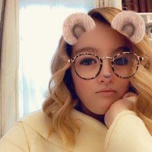 Meet your Posher, Lucia